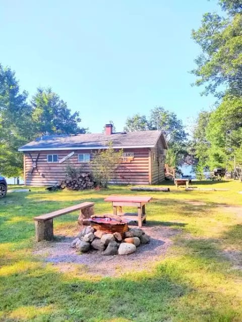 Long Lake Escape- Private lakefront cabin
