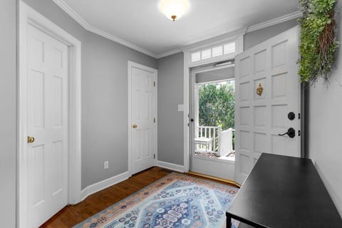 La Casita Cary- 1/2 mi. walking distance to shops!