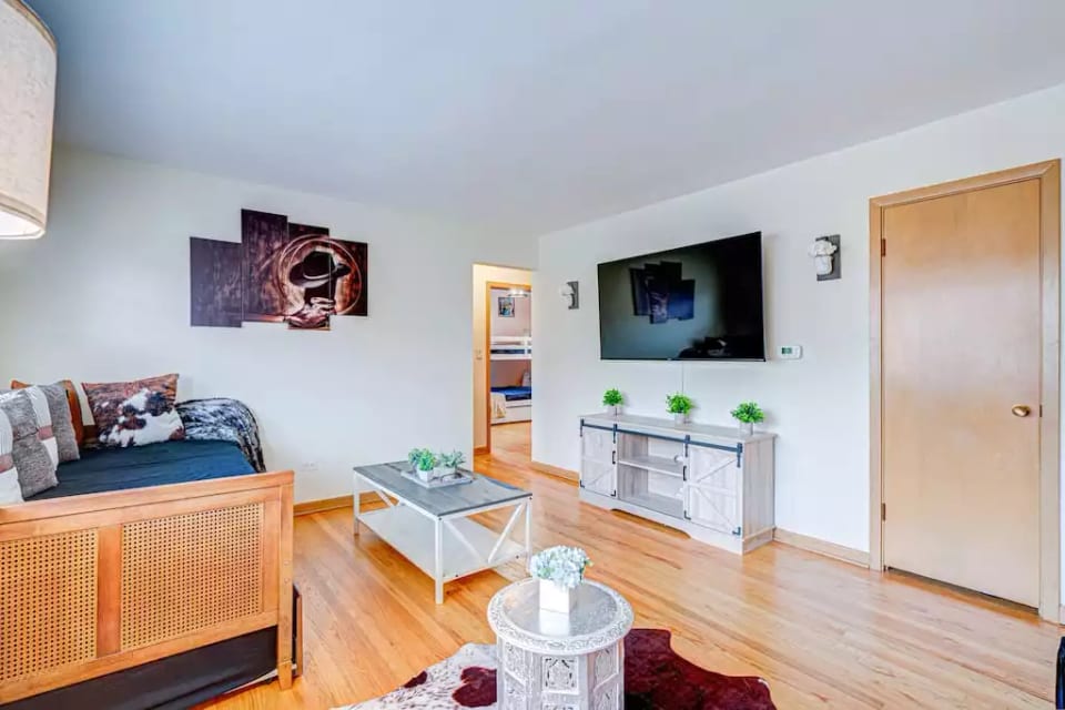 Chicago 2Br Condo - Zugang zur Innenstadt - Elmwood Park