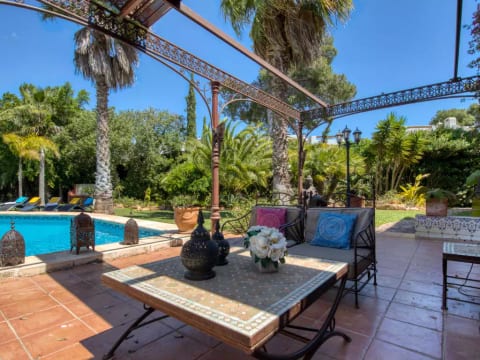Villa Adelfa