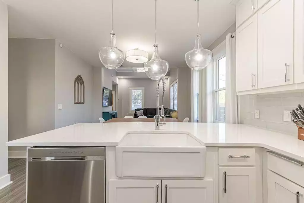 Modern Downtown retreat by the Convention Center