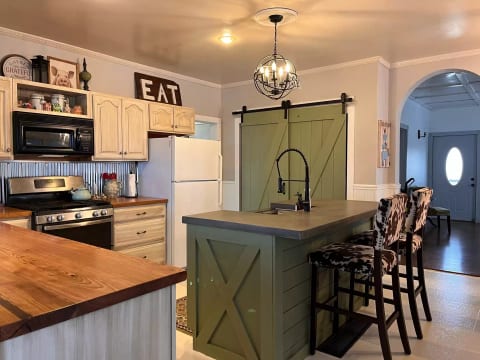 The Farmhouse at Red River Farms