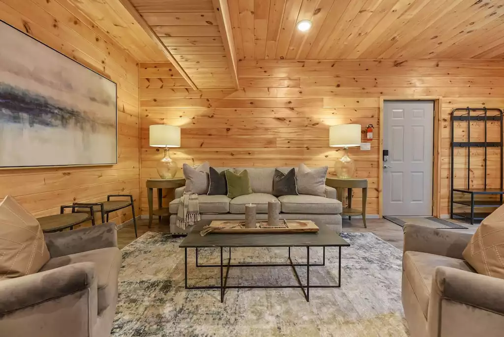 Secluded, modern cabin - Game room - wooded lot - Gatlinburg Secluded, modern cabin - Game room - wooded lot - Gatlinburg