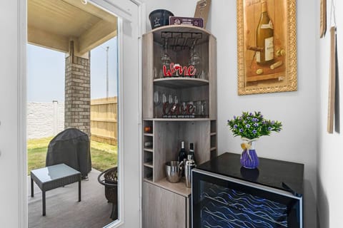 *2023 Built Home *Near AT&T, DFW, Epic *KING BEDS*