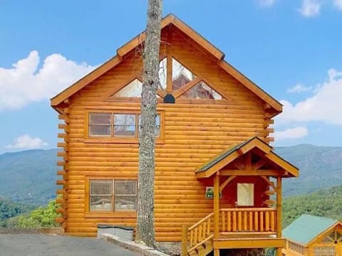 Bear Hugs Cabin Mt Sunset Views Hot Tub Pool Table