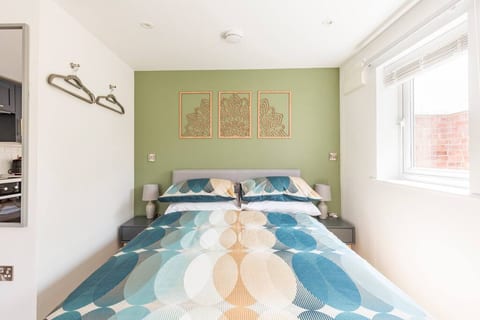 Charming Chester Studio with Garden & Free Parking