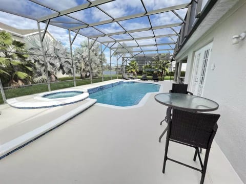 Mickeys Escape Lakeview (4 Masters) Pool Hot Tub Cinema BBQ