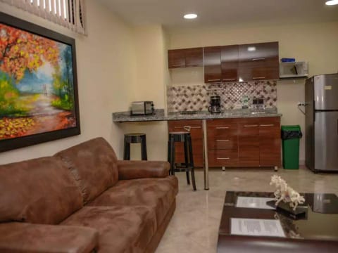 1 Bedroom Hot tub ac elevator security King Bed