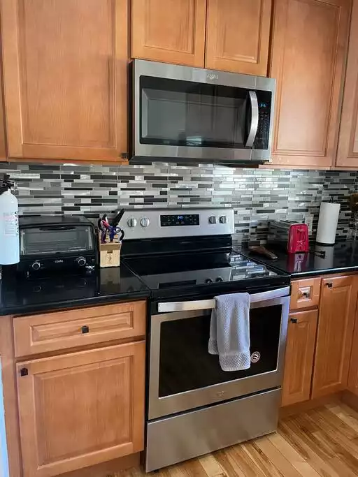 Fully stocked kitchen Fully stocked kitchen - Cozy chalet w/ cool game room, fast internet, A/C - Lexington