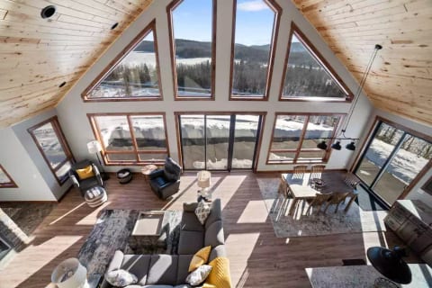 Living room with view of Lax and and rolling hillsides