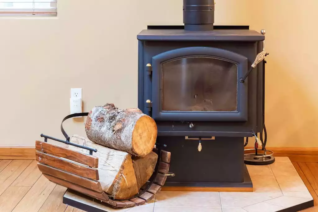 Wood burning fires for those chilly winter nights. Wood burning fires for those chilly winter nights. - Cowlitz Vista Retreat - Packwood