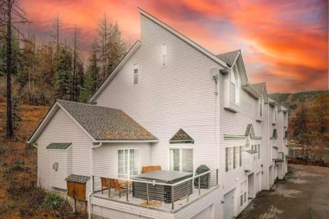 Sunspot Lodge on Schweitzer