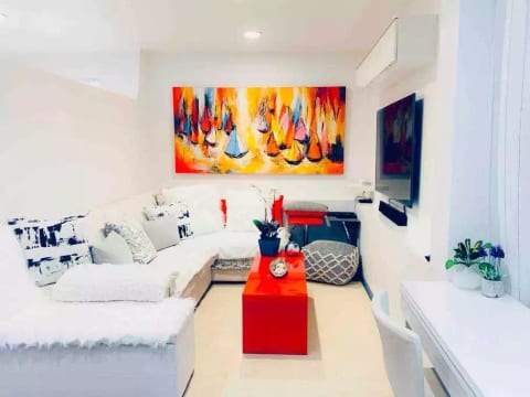 The GARDENER - Modern | Minimalist | Urban Oasis