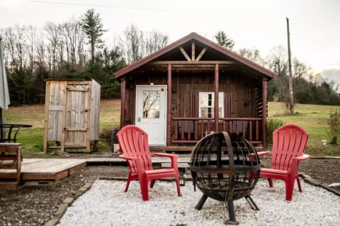 Deer Path Cabin - A Tiny Off Grid Cabin