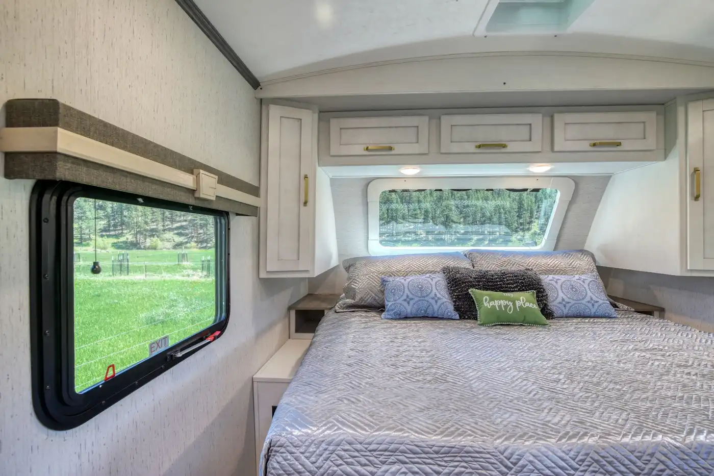 Robin: Great Value! King Bed! Near Trails! - Nemo