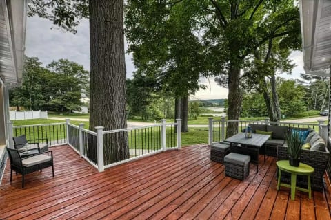 Lakehouse on Lake Antoine