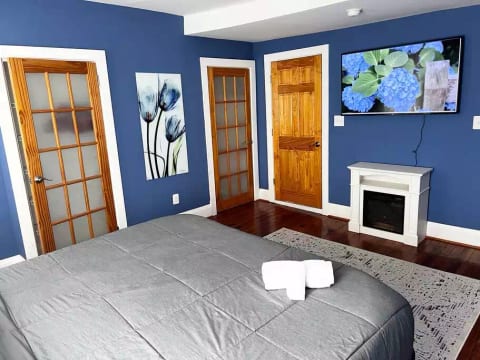 Museum Home in Center City/Logan Square