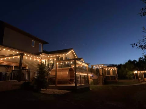 The Dragonfly Inn Loft Suite