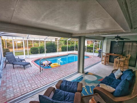 Spring Hill gulf cutie with pool!