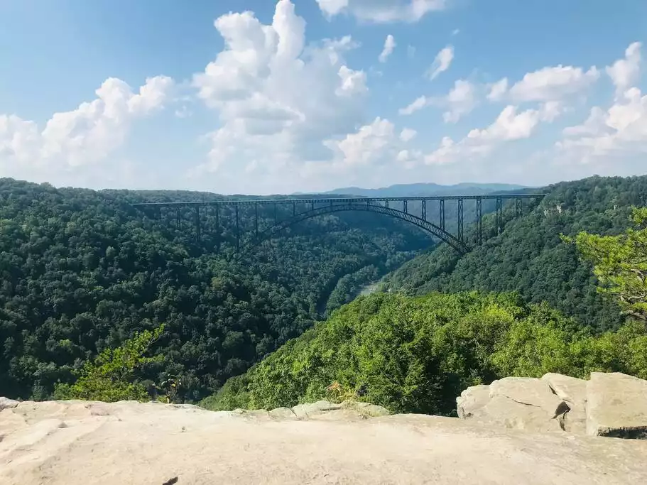 The Wanderer at McFadden Ridge WV- Hot tub - Mount Nebo