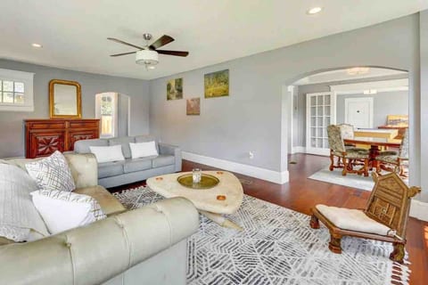 Lg 3 bdrm near chic downtown-TIAA stadium