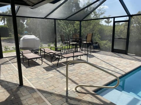 Just Beachy Vacation home | Gulf Access | Pool