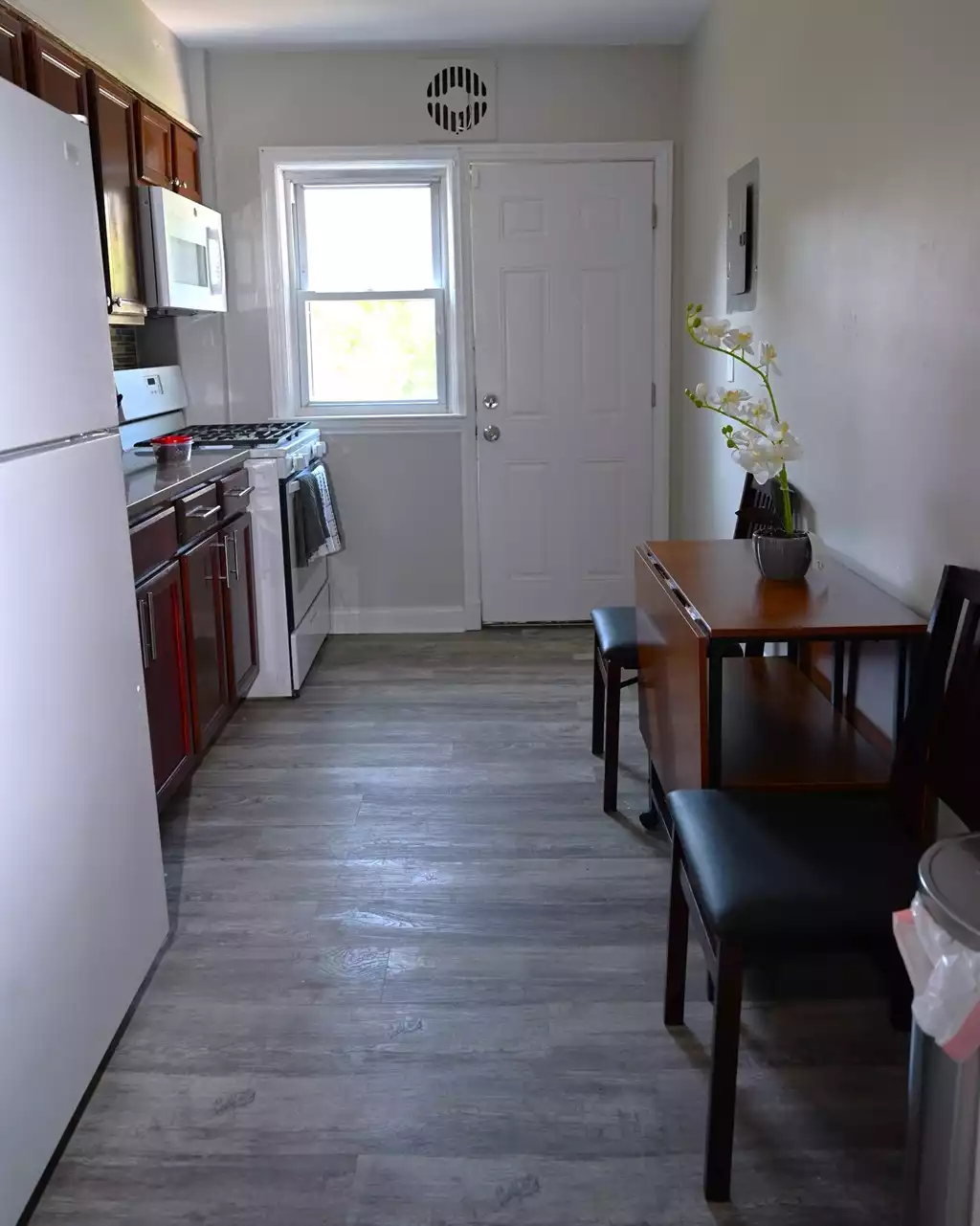 Urban & Modern 1BR Apartment - Baltimore Urban & Modern 1BR Apartment - Baltimore