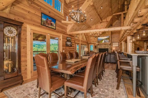 Roaring Fork Lodge