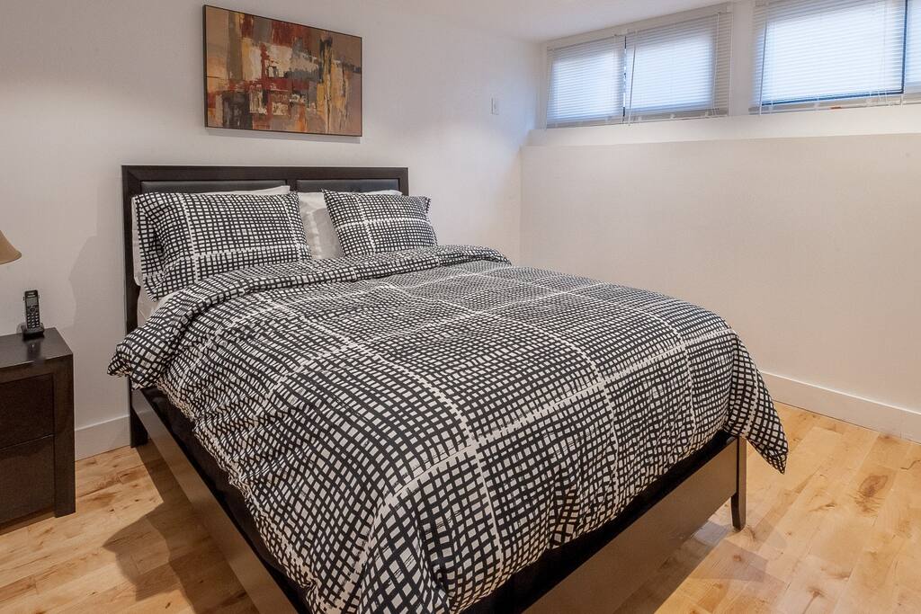 Bedroom 1
Queen bed - Newly Renovated Carriage House - Brooklyn