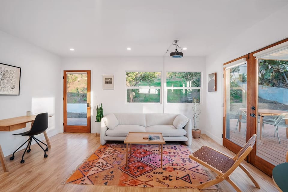 Casa en la ladera con vistas a DTLA + tina de cedro zen - Los Angeles County
