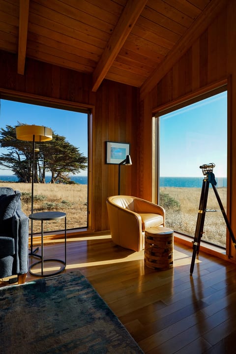 Corner views in living room