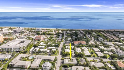 Only 1000 feet to the beach!!