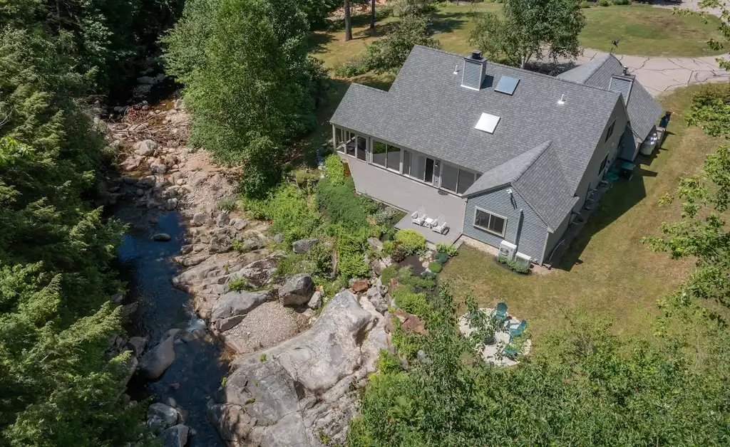 The Cottage on the Brook