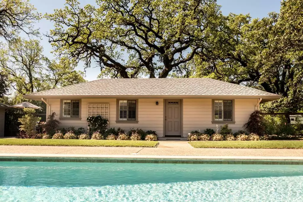 Saltwater pool is solar heated and most enjoyed in the warmer months - typically May through October. Saltwater pool is solar heated and most enjoyed in the warmer months - typically May through October. - Sonoma Rosso: Wine Country Guest Cottage - Kenwood