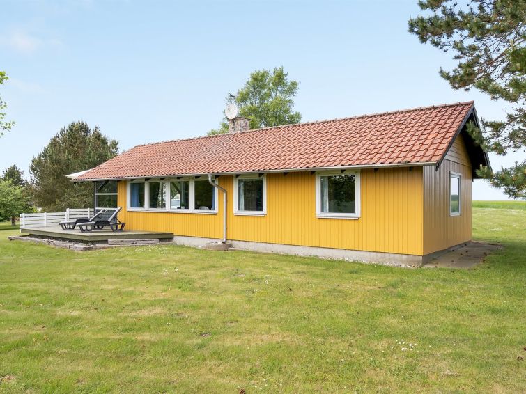 Front - Janne - 400m from the sea in Funen - Bogense