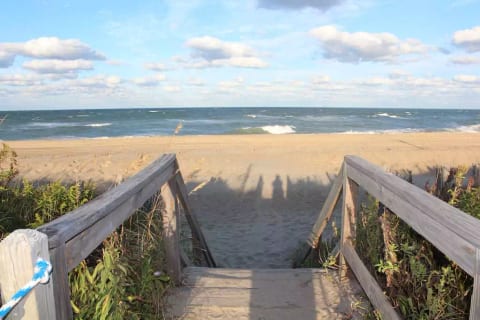 The ocean is accessible by a quick, 1-minute walk to the White Street beach access. No public parking nearby, so your access is limited to you and the neighbors.