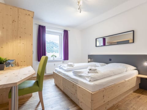 für bis zu 2 Personen mit Sprudelwanne