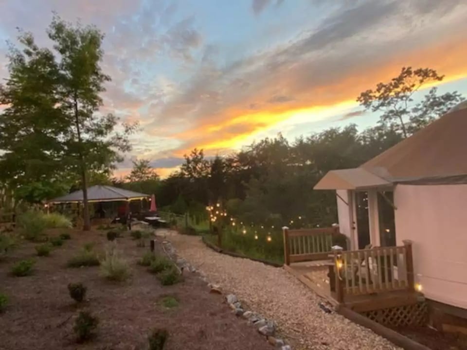 Glamping Yurt at Serenity Ridge