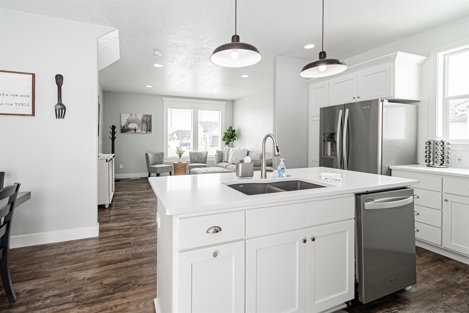 modern-and-cozy-family-home-with-3-bedrooms/