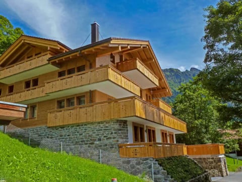 Bergfrieden Apt. 2