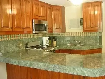 2 Bdrm/2Ba Washer/Dryer. Pools. Short or long term