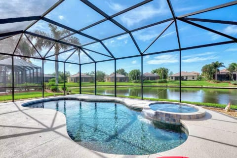Waterfront Pool Home w/Golf membership, near beach