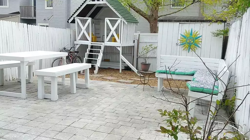 Back patio - Townhome in Virginia beach with king bed. - Virginia Beach