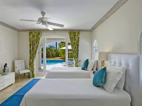 Royal Villa #1 Swansway