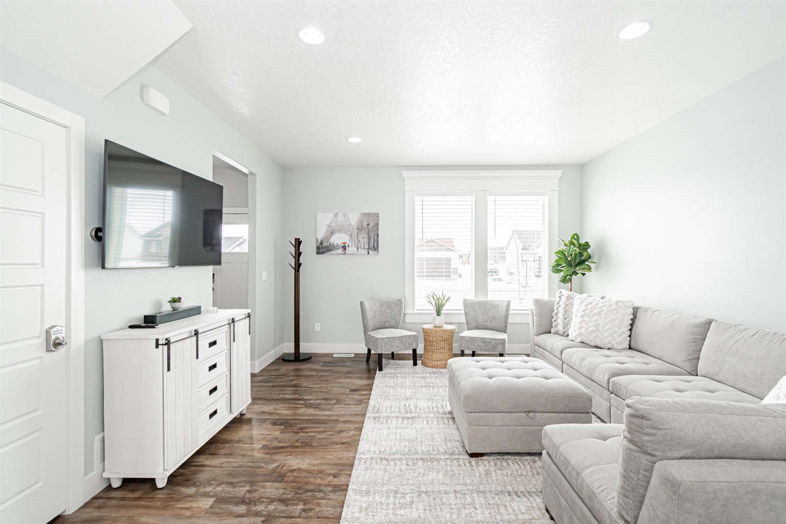 modern-and-cozy-family-home-with-3-bedrooms/