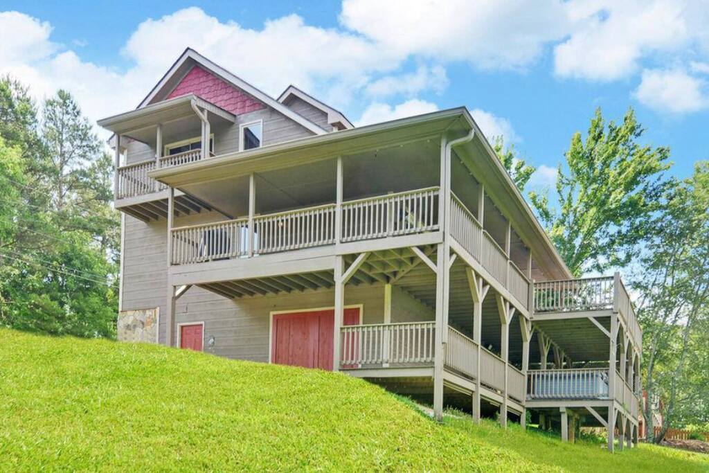 Birds Eye Cabin: Sunset & Starry Retreat - Ellijay