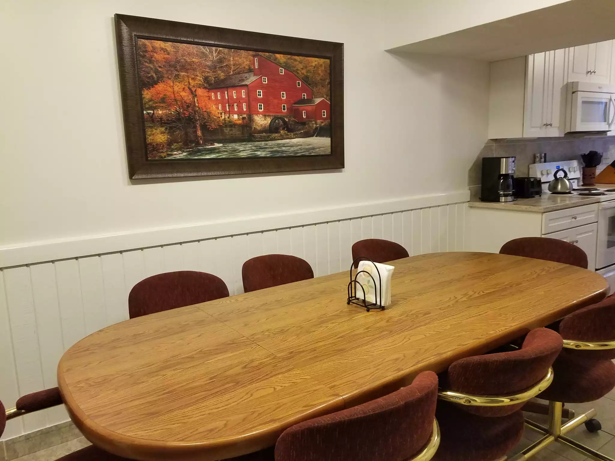 Large kitchen table for meals, playing games, etc... - Mt.Villas at Seven Springs - Seven Springs