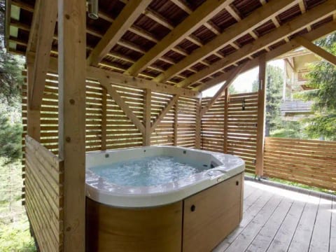 #17 mit IR-Sauna&Sprudelwanne aussen