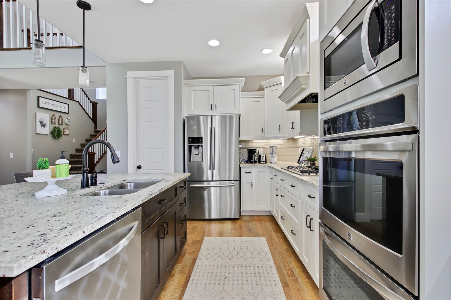 large-modern-6-bedroom-farmhouse-with-custom-theater-in-meridian/