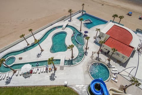 Lazy river